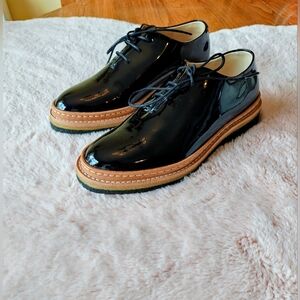 NWOB WANT Les Essentiels oxfords